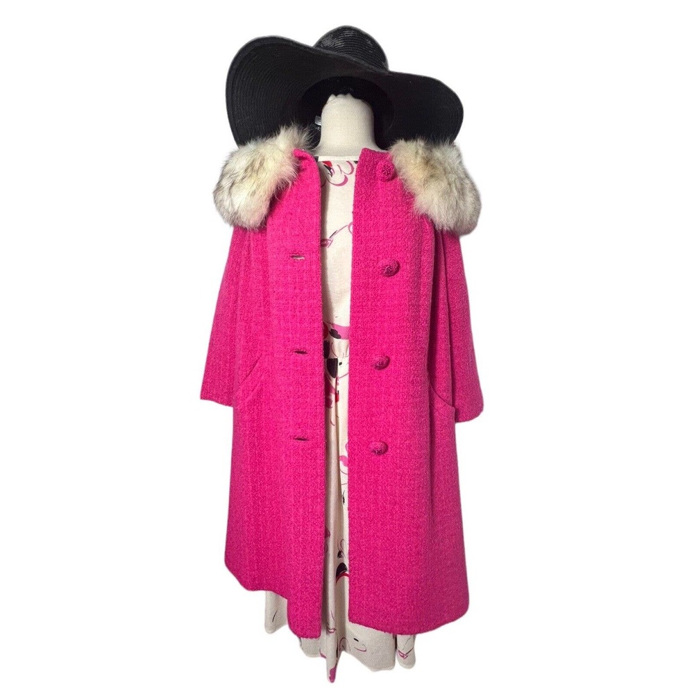 Vintage 60s RARE Coat in Barbie Pink with Silver Fox Collar, Size L XL
